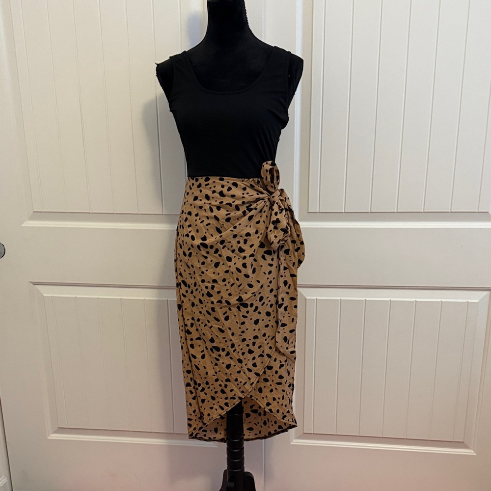 Chic Black and Tan Midi Dress